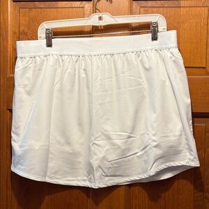 Women’s White Athletic Skort - Lightweight Performance Shorts